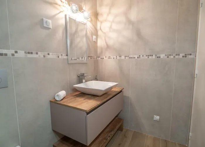 Loft De Standing アパート