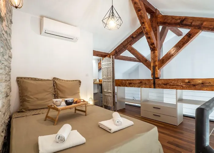 Loft De Standing アパート *